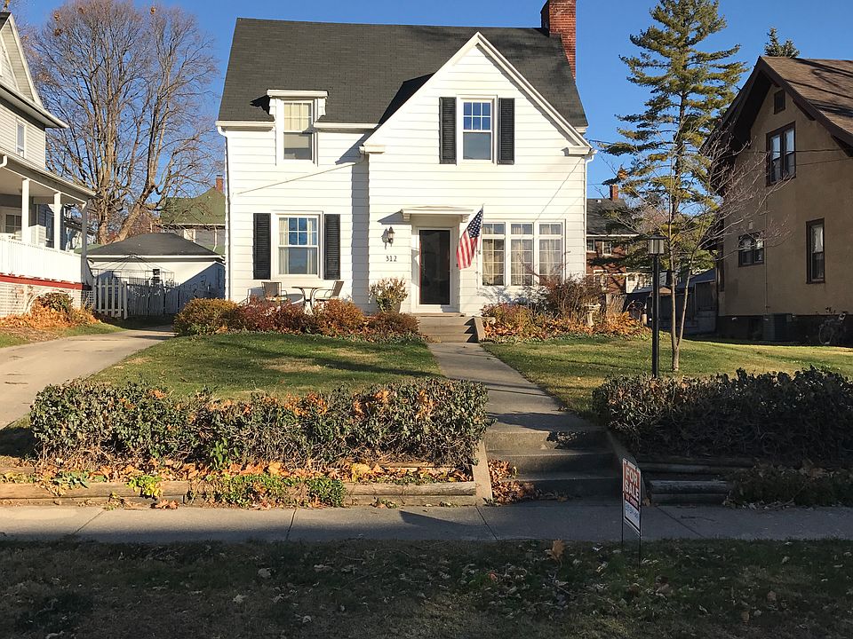 1st image of 312 Roosevelt Ave