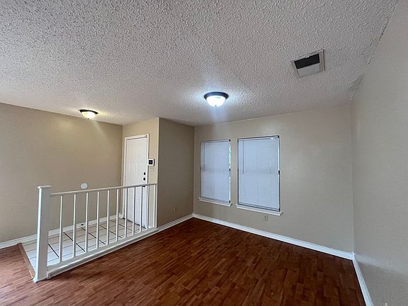 3rd image of 8147 Ocean Meadow Dr