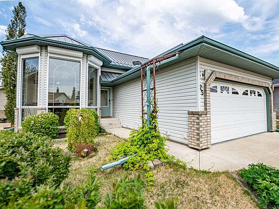 2nd image of 25 E Fern Glade Cres