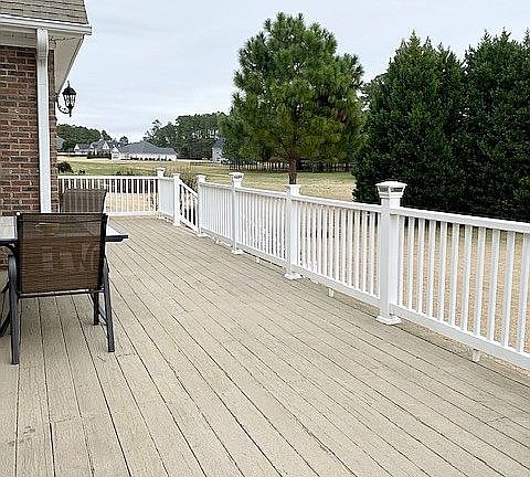 2nd image of 112 Sand Trap Ln