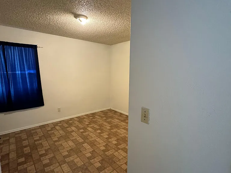 2829 E Capri Cir #2 — Photo 7