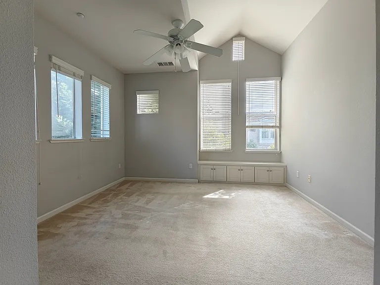 171 Bel Air Ct — Photo 20