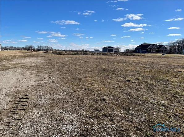 3111 S Crissey Rd, Monclova, OH 43542