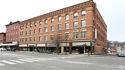 398 Main St #11 — Photo 3