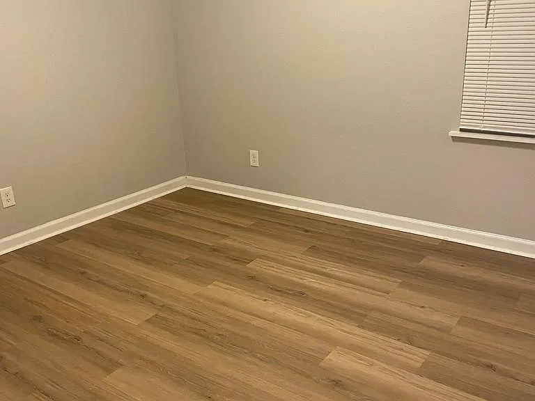 201 Woodbridge Way — Photo 8