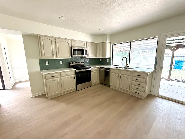 5221 Reed Dr — Photo 9