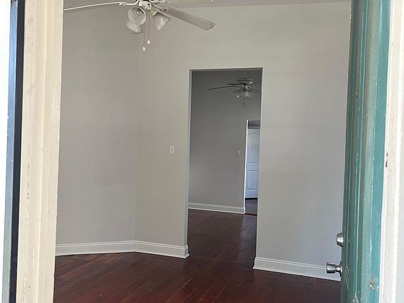 3rd image of 7514 Oak St