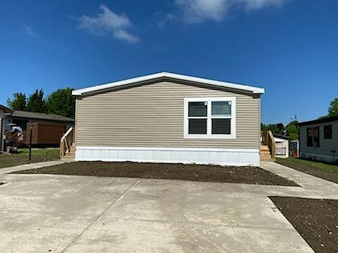 1st image of 21 Brush Dr #20