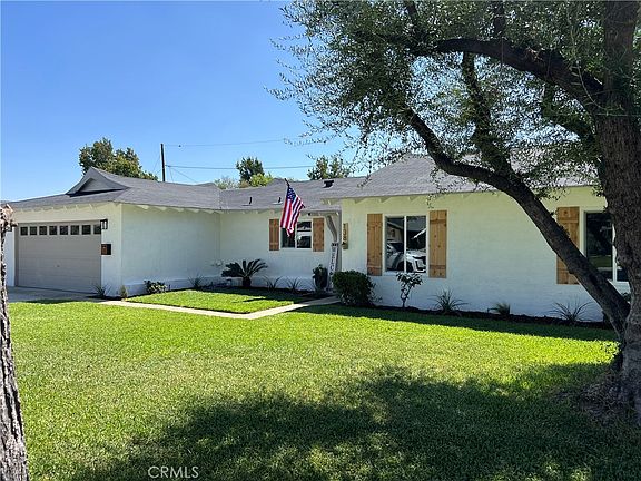 3rd image of 138 Elizabeth Ln
