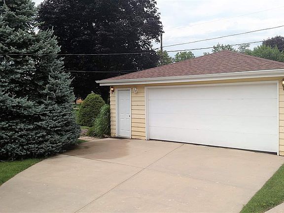 5th image of 1008 Theodore St
