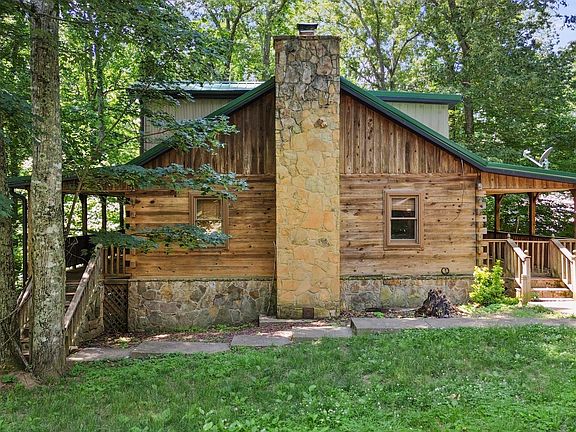 3rd image of 2468 Mill Springs Rd