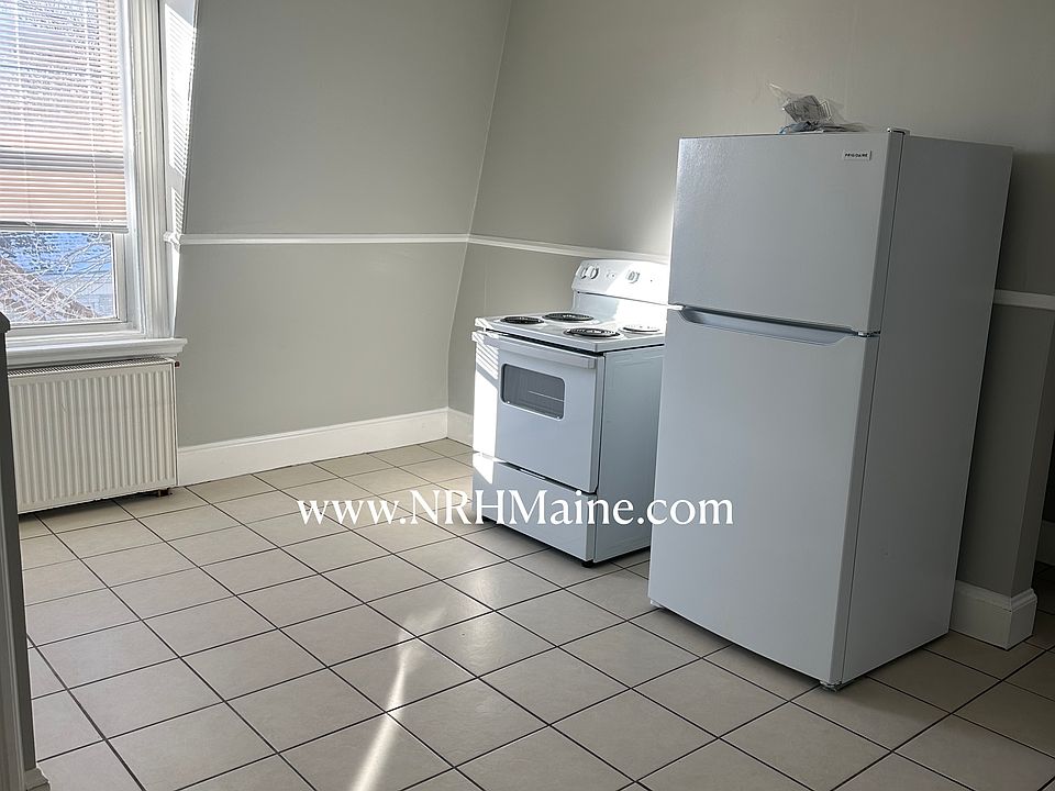 1st image of 18 Laurel Ave APT 5