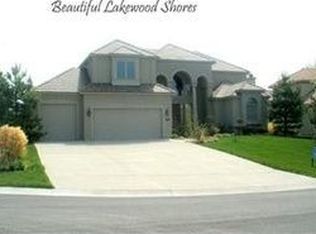 725 NE Seabrook Cir, Blue Springs, MO 64064