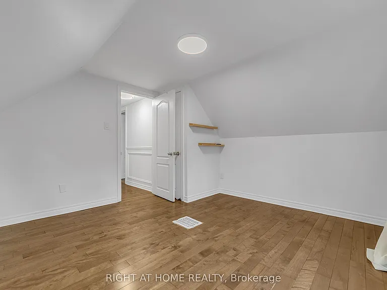 41 Monarchdale Ave — Photo 32