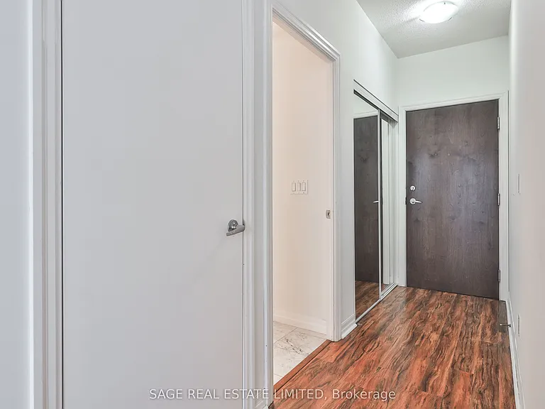 16 Yonge St #2711 — Photo 32