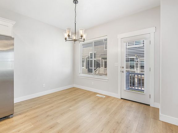 3rd image of 1048 N Freeman Dr