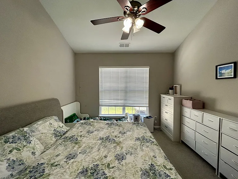 2113 Livingston St — Photo 13