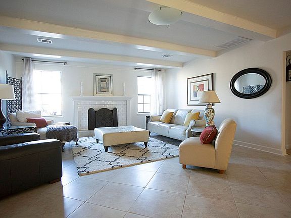 5th image of 2 Dove Creek Cir