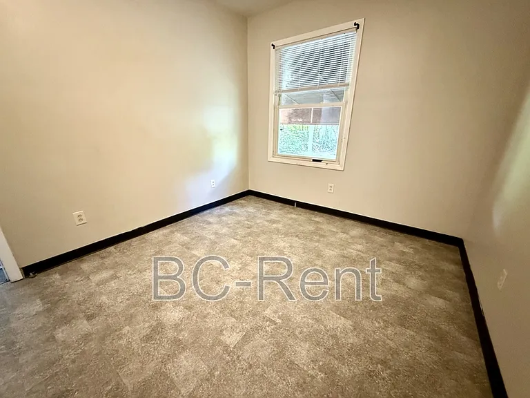 1127 Main St #1 — Photo 11