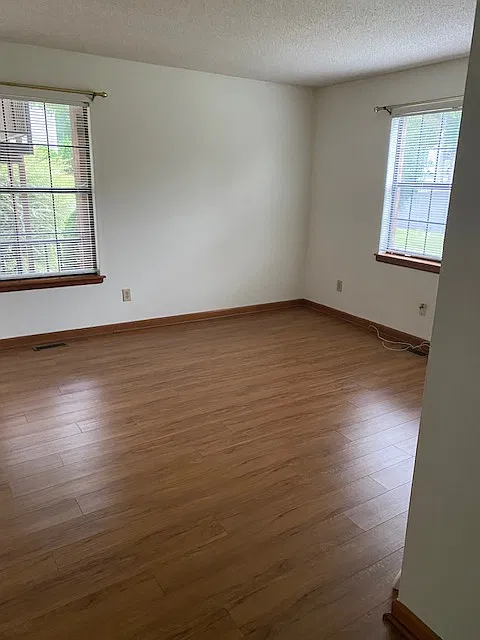 1 bed, 720 sqft, $900 — Photo 3