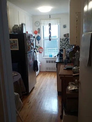 Sold by Georgine Podhorsky, LREB | media 20