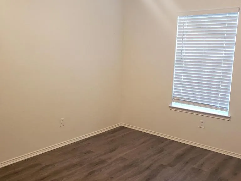 924 Hillrise Dr — Photo 23