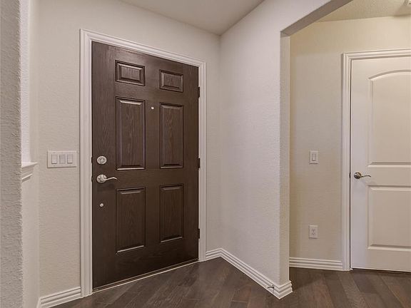 2nd image of 6633 Trout Ln