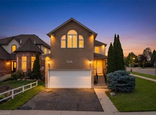 3 Apple Ridge Dr, Kitchener, ON N2P 2R8
