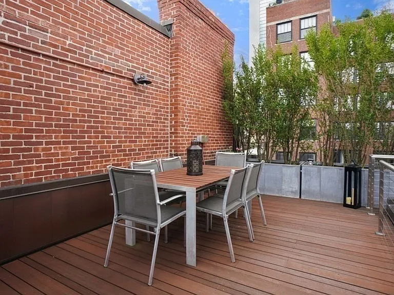132 Commonwealth Ave #Penthouse 9 — Photo 23