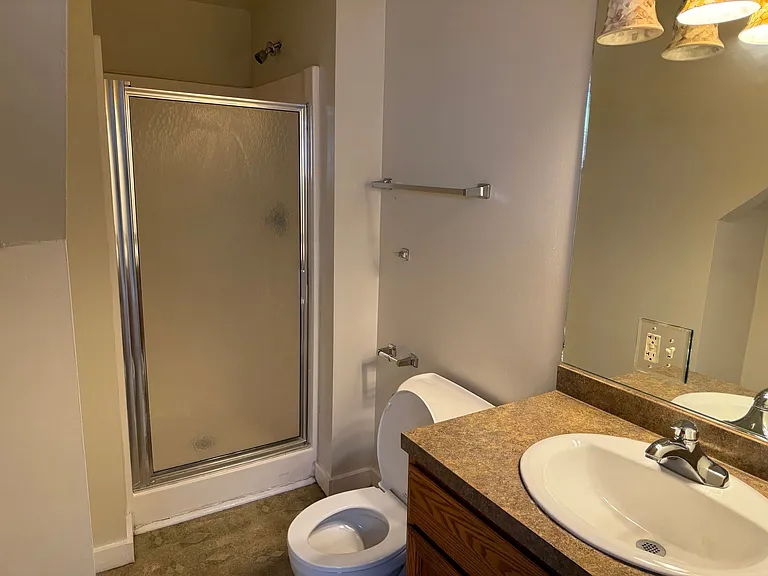 25 Reynolds Ave — Photo 6
