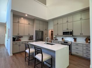 321 Tillery Cir, Grapevine, TX 76051