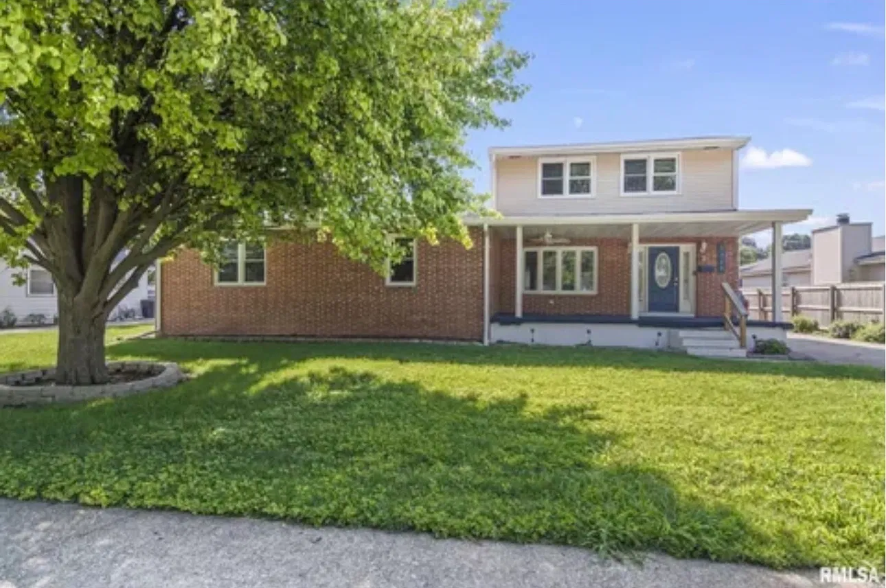 5 bed, 2502 sqft, $2,125 — Photo 1