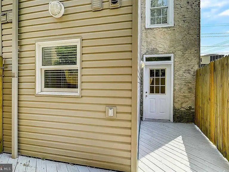 4447 Baker St — Photo 3