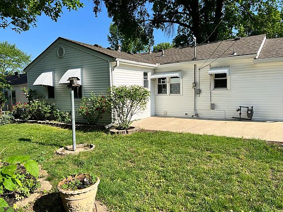 2nd image of 1513 W 27th Ter S