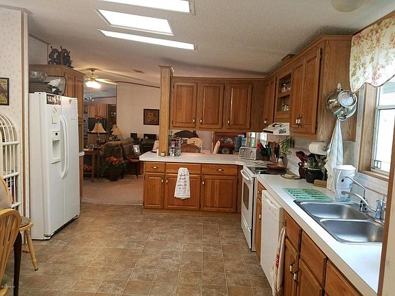 5th image of 4850 SE 117th Pl