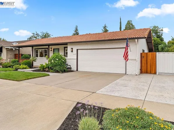 919 Oak St, Brentwood, CA 94513