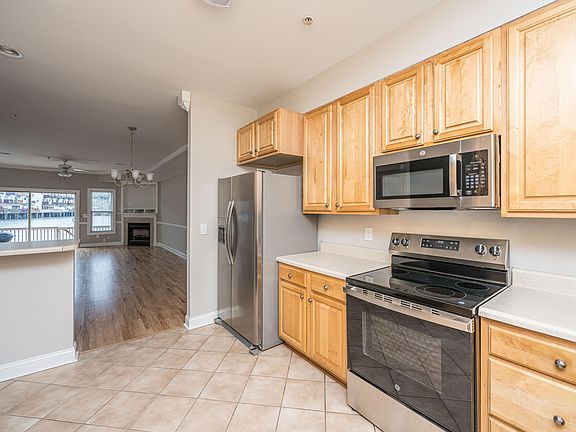 2nd image of 4733 Arco Ln