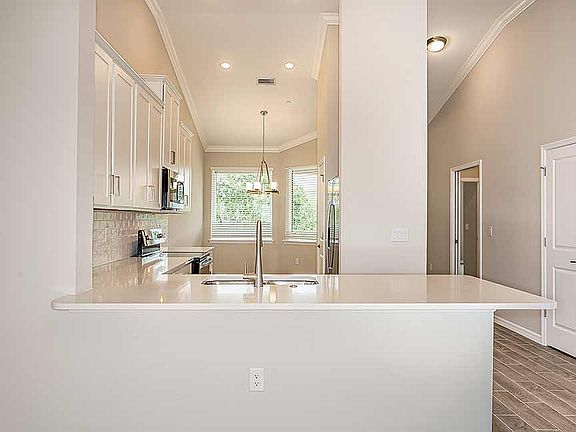 5th image of 23955 Collina Way Unit 203