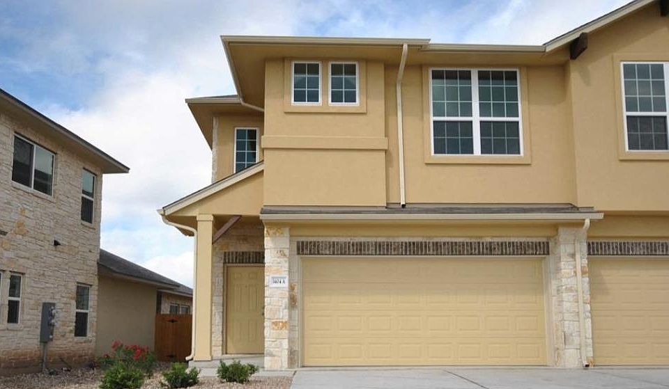 1st image of 1404 Muirfield Bend Dr Unit B