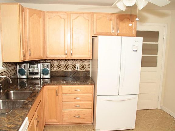 2nd image of 1005 Fairlawn Ave