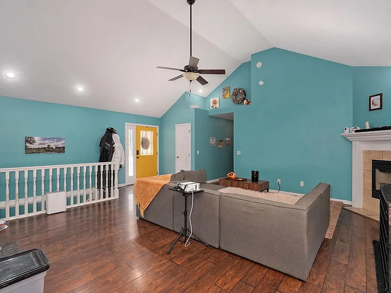404 E Valley View Rd — Photo 9