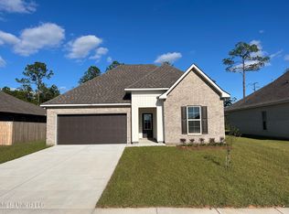 7732 Claymont Cir, Ocean Springs, MS 39564