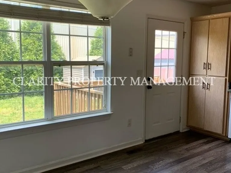 2050 Century Ave SE — Photo 5