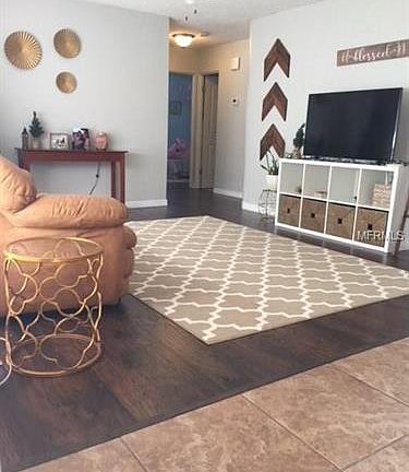 3rd image of 1015 E Fillmore Ave