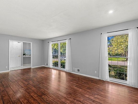 5th image of 6517 Lowell Dr