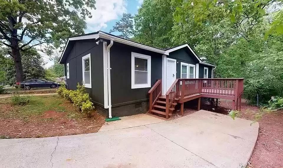 1st image of 595 Gibbons Dr