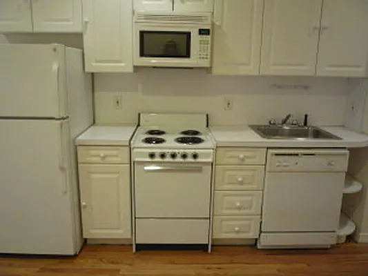 Rented by Picture Realty Inc. | media 22