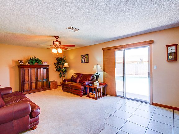 3rd image of 4014 W Danbury Dr