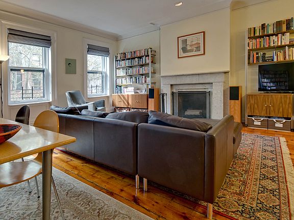 5th image of 119 Pacific St APT 3