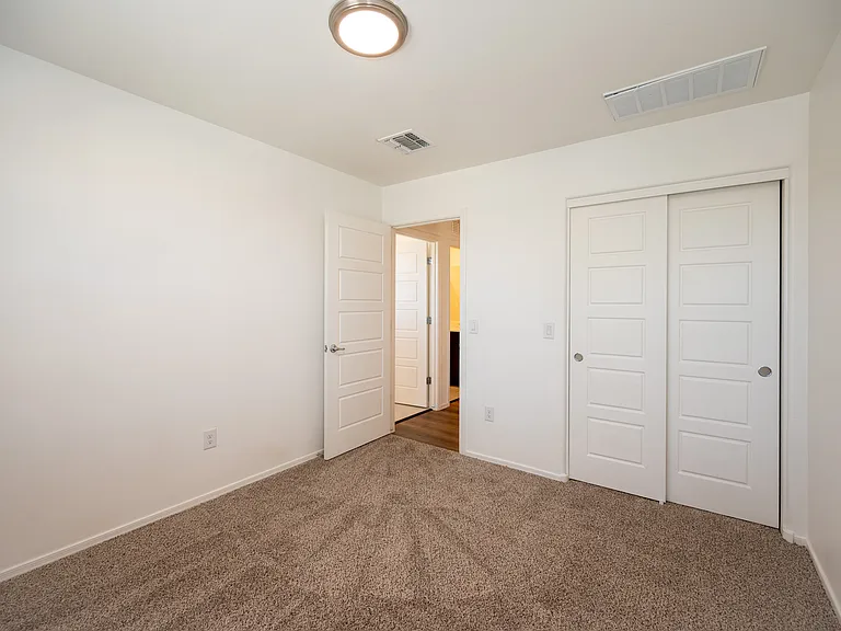 2580 E Calle Palta — Photo 26